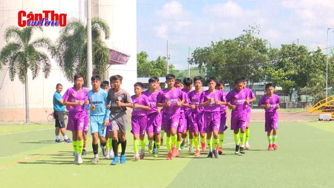 Tìm hướng phát triển bóng đá trẻ Cần Thơ