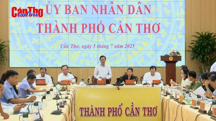 Chủ tịch UBND TP Cần Thơ họp giải quyết khó khăn của chính quyền cấp xã