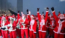 2.000 ông già Noel chạy đua
