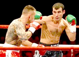 Cuộc chạm trán "nảy lửa" giữa  Joe Calzaghe và Bernard Hopkins