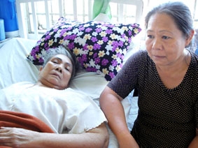 Gánh cháo nuôi mẹ