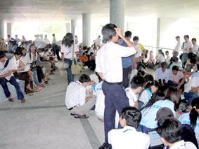 Khắc phục quá tải đăng ký môn học trực tuyến