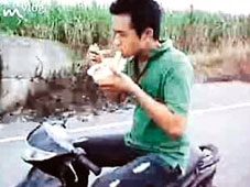 Đùa với tử thần