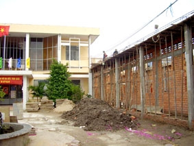 Nghịch lý Nhà văn hóa xã phường