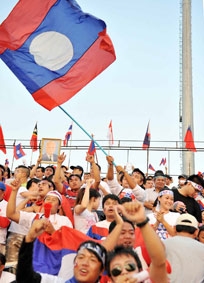 Hạ U23 Indonesia 2 - 0, U23 Lào
rộng đường vào bán kết