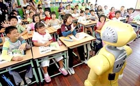 Robot sẽ thay thế giáo viên tiếng Anh bản xứ
