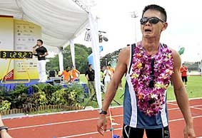 Chạy 218 km trong 
31 giờ 28 phút