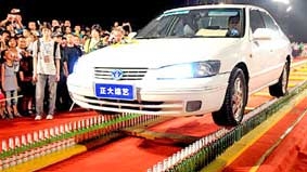 Lái xe trên 
“con đường bia”