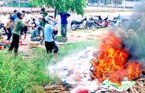 Chung tay bài trừ văn hóa phẩm độc hại