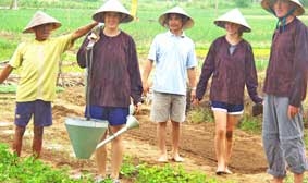 Miền Tây truyền lửa Việt cho học sinh Mỹ