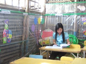 Vẫn còn tạm bợ, thiếu thốn