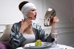 Trị mụn bằng miếng dán công nghệ cao