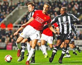Newcastle khó cản đường "quỷ đỏ"