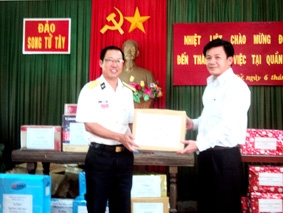 Tự hào lắm, Trường Sa ơi!