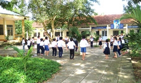 Năm học mới, lại lo thiếu giáo viên