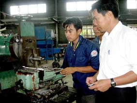 Thừa chỉ tiêu, đóng cửa ngành