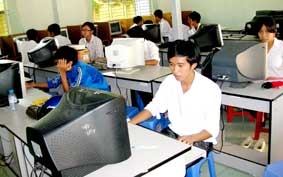 Vì sao nhiều học sinh trường nghề bỏ học ?