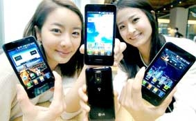 2012 sẽ là năm của điện thoại 4 nhân ?