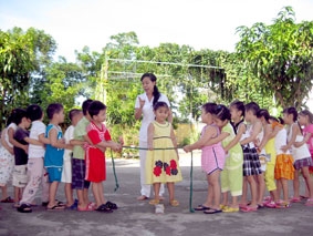 Dồn sức cho phổ cập mầm non trẻ 5 tuổi