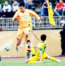 “Dở khóc dở cười” V-League