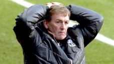 Liverpool sa thải HLV Kenny Dalglish