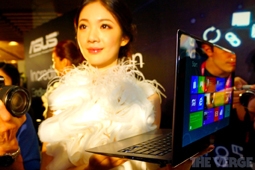 Phô diễn máy tính chạy Windows 8