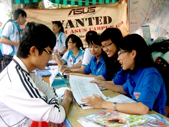 Nhộn nhịp mùa thi
