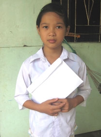 Trao tiền từ thiện