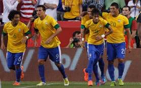 Du đấu giao hữu, tuyển Brazil 
gặp nhiều rắc rối