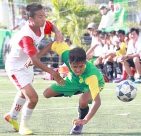 Bóng đá Việt Nam lại “chữa cháy”