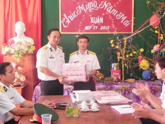 Xuân về trên biển Tây Nam