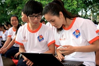 Nâng cao giáo dục lý tưởng cách mạng, đạo đức lối sống cho sinh viên