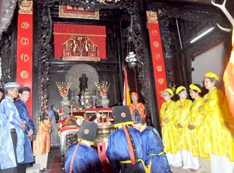 Những đền thờ Vua Hùng 
ở Đồng bằng sông Cửu Long