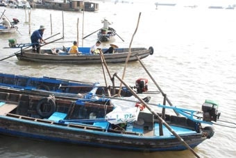 LẬP LẠI TRẬT TỰ AN TOÀN GIAO THÔNG TẠI KHU VỰC BẾN NINH KIỀU