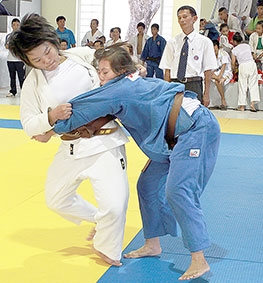 Chưa “liệu cơm gắp mắm”