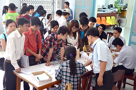 Tỷ lệ thí sinh tới làm thủ tục  dự thi đại học đạt 74,65%