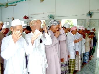 Giáo luật cấm uống rượu 
của người Chăm Islam An Giang