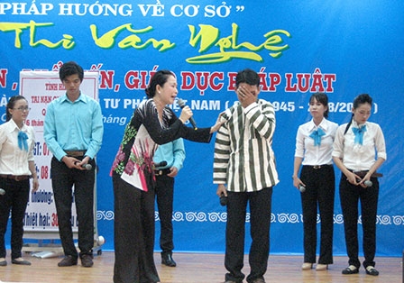 Đa dạng hóa hình thức tuyên truyền đảm bảo trật tự an toàn giao thông