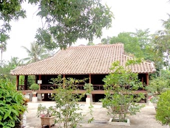 Về thăm lại 
quê hương Bác Tôn