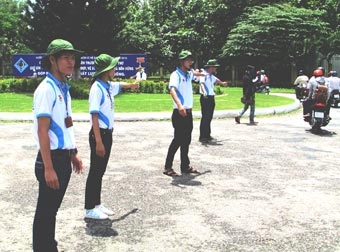 Triển khai Đề án Đoàn thanh niên 
tham gia giữ gìn trật tự an toàn giao thông