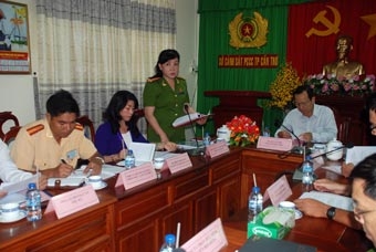 NGHIÊN CỨU VAI TRÒ CỘNG ĐỒNG TRONG ĐẢM BẢO TRẬT TỰ AN TOÀN GIAO THÔNG VÀ SƠ CẤP CỨU NGƯỜI BỊ TAI NẠN GIAO THÔNG TRÊN ĐỊA BÀN TP CẦN THƠ