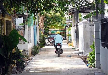 Tích cực huy động sức dân làm đường giao thông