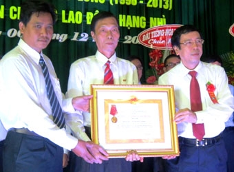 CƠ QUAN THƯỜNG TRÚ ĐÀI TIẾNG NÓI VIỆT NAM
KHU VỰC ĐBSCL ĐÓN NHẬN HUÂN CHƯƠNG LAO ĐỘNG HẠNG NHÌ