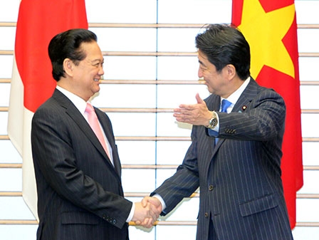 Thủ tướng Nguyễn Tấn Dũng hội đàm với Thủ tướng Shinzo Abe