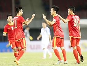 U-23 Việt Nam - U-23 Lào: 5-0
Thắng đậm nhưng chưa chắc “vé”