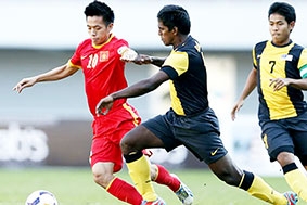 U-23 Việt Nam - U-23 Malaysia: 1-2 
Bóng đá nam chia tay SEA Games 