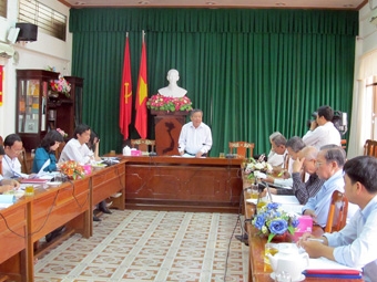 Hiến pháp ghi nhận, 
tôn trọng đa dạng hình thức sở hữu