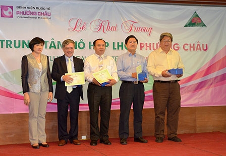 Khai trương trung tâm hô hấp chuyên sâu đầu tiên tại ĐBSCL