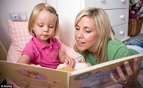 Vì sao nên đọc sách cho trẻ nhỏ trước khi ngủ?