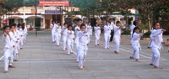 Vất vả!